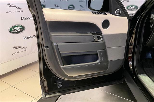 Photo of 2022 Santorini Black Metallic Land Rover Range Rover Sport