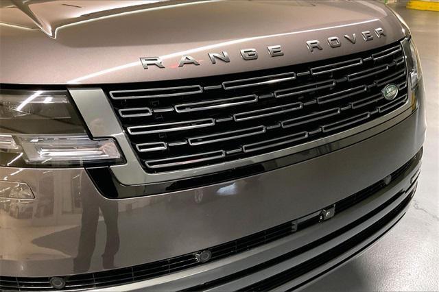 Photo of 2024 Charente Grey Premium Metallic Land Rover Range Rover