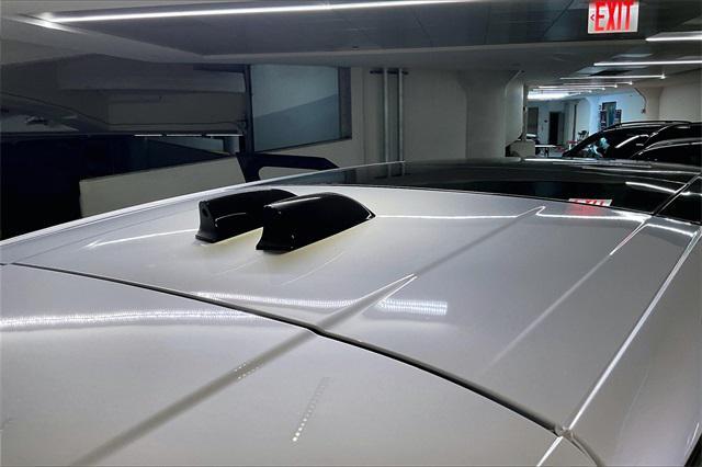 Photo of 2024 Hakuba Silver Metallic Land Rover Range Rover
