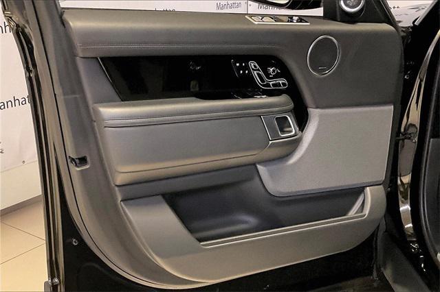 Photo of 2021 Santorini Black Metallic Land Rover Range Rover