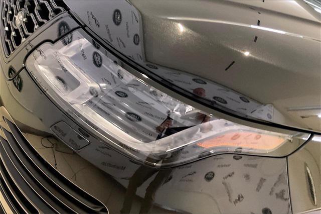 Photo of 2021 Santorini Black Metallic Land Rover Range Rover