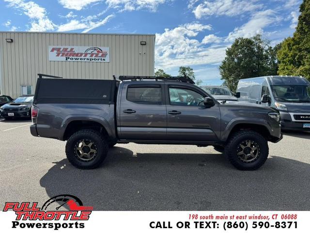 Photo of 2018 Magnetic Gray Metallic Toyota Tacoma
