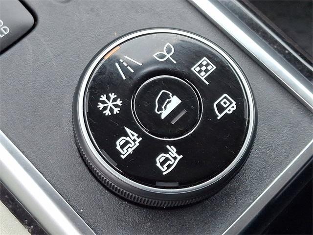 Photo of 2023 Black Nissan Pathfinder