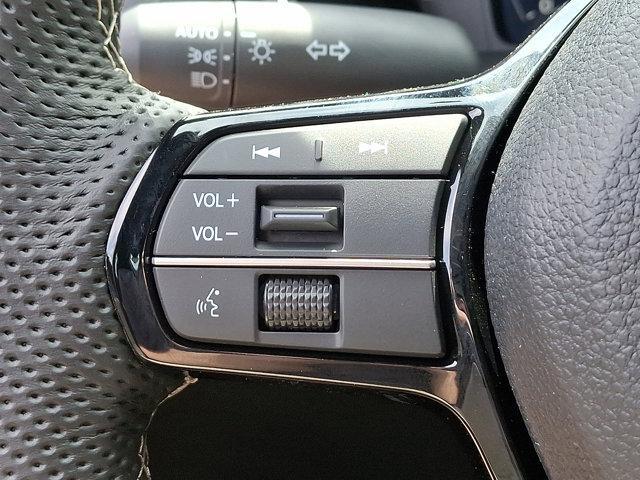 Photo of 2025 Platinum White Pearl Acura Integra
