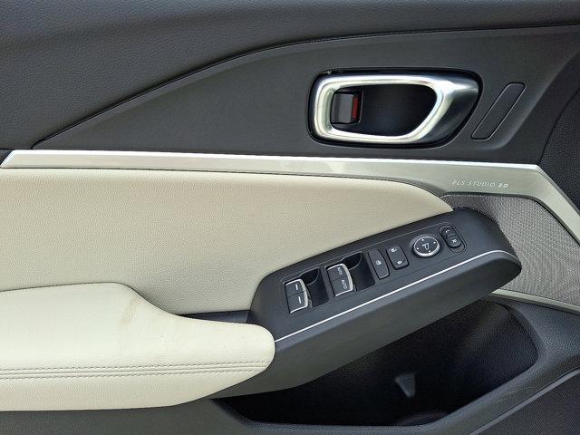 Photo of 2025 Platinum White Pearl Acura Integra