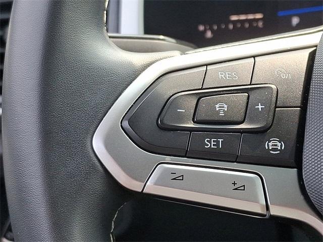 Photo of 2022 Pyrite Silver Metallic Volkswagen Atlas