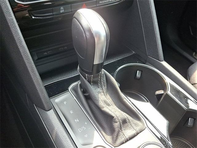 Photo of 2022 Pyrite Silver Metallic Volkswagen Atlas