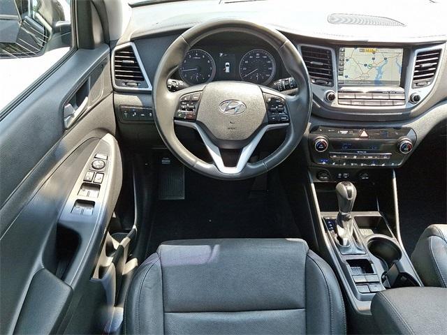 Photo of 2018 Black Noir Pearl Hyundai TUCSON