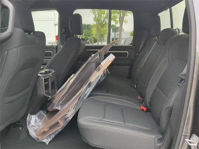 Photo of 2025 Granite Crystal Metallic Clearcoat RAM 1500