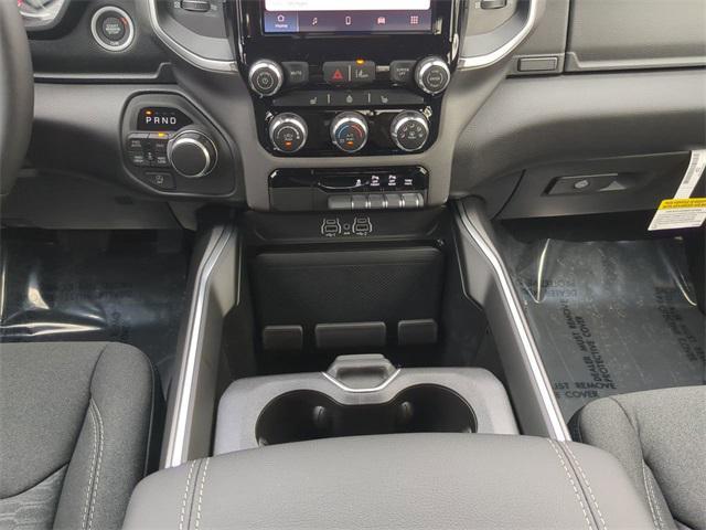 Photo of 2025 Granite Crystal Metallic Clearcoat RAM 1500