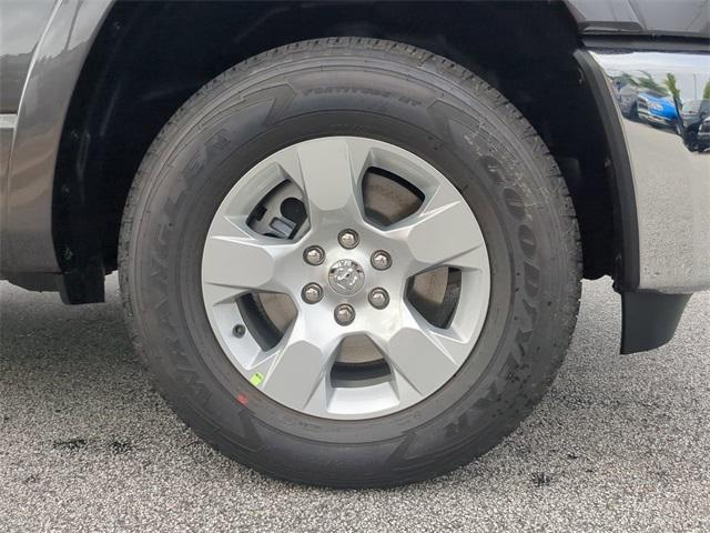Photo of 2025 Granite Crystal Metallic Clearcoat RAM 1500