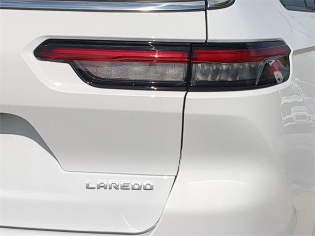 Photo of 2025 Bright White Clearcoat Jeep Grand Cherokee L