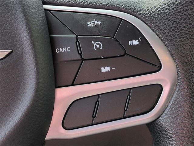 Photo of 2021 Granite Crystal Metallic Clearcoat Chrysler Voyager