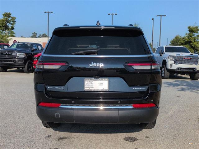 Photo of 2021 Diamond Black Crystal Pearlcoat Jeep Grand Cherokee L