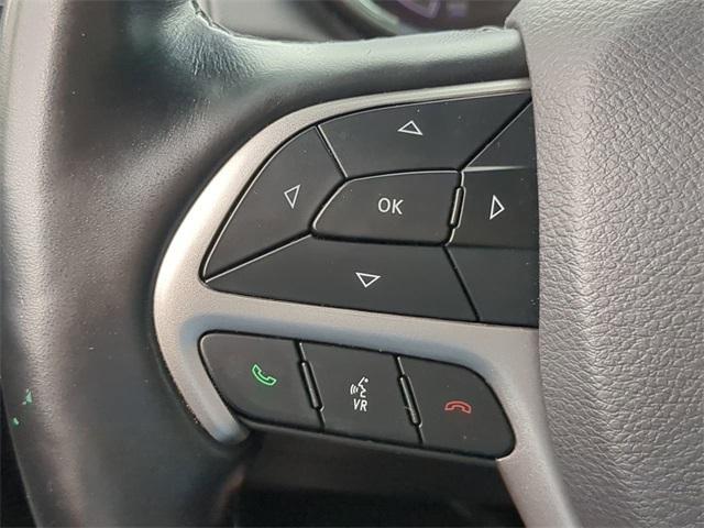 Photo of 2020 Bright White Clearcoat Jeep Grand Cherokee