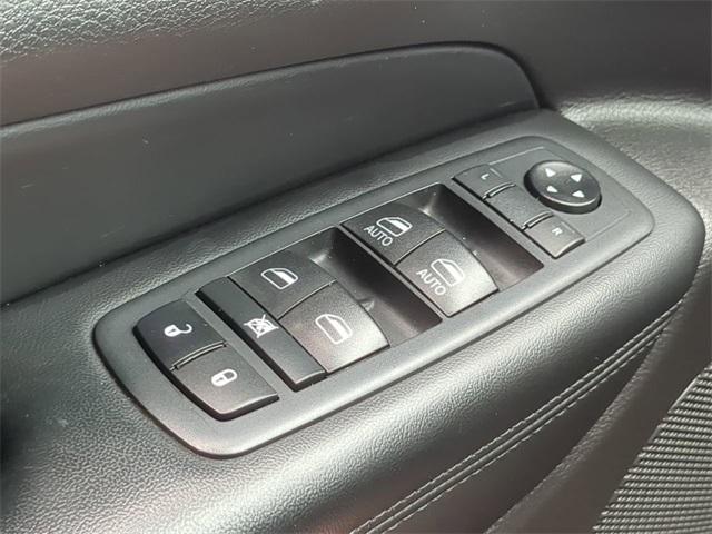 Photo of 2020 Bright White Clearcoat Jeep Grand Cherokee
