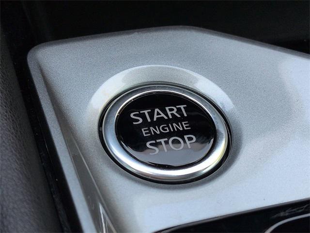 Photo of 2024 Pearl White Tricoat Nissan Altima