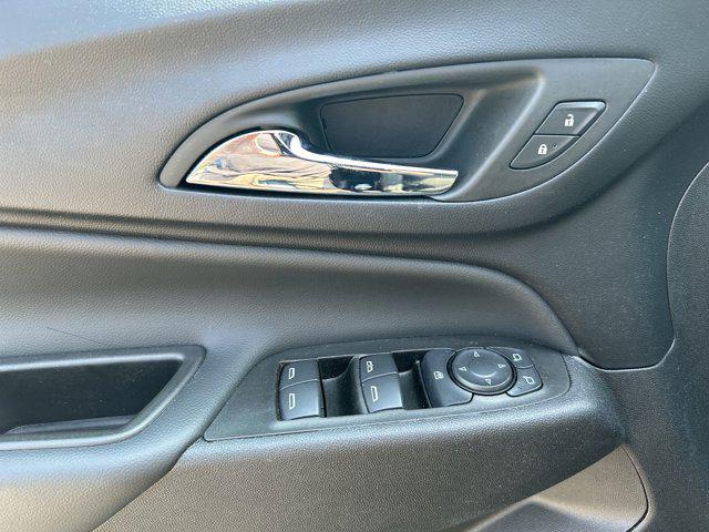 Photo of 2024 Mosaic Black Metallic Chevrolet Equinox