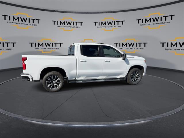 Photo of 2022 Summit White Chevrolet Silverado 1500