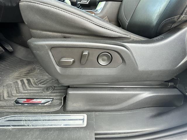 Photo of 2022 Summit White Chevrolet Silverado 1500