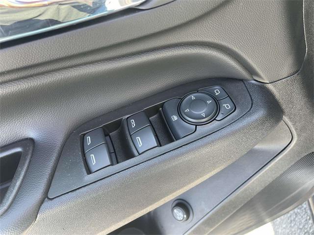 Photo of 2023 Summit White Chevrolet Equinox