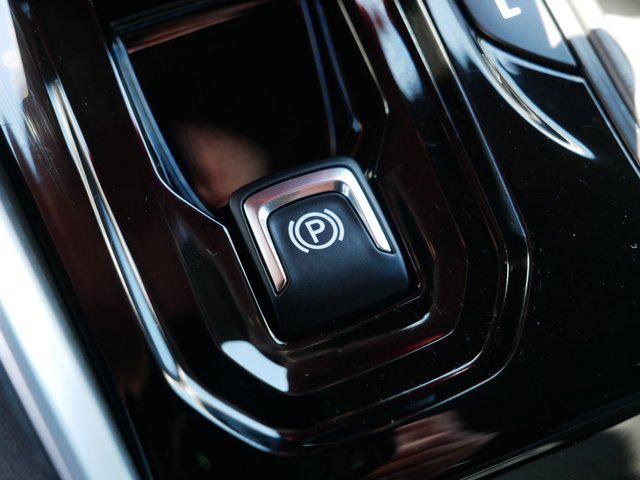 Photo of 2023 Summit White Chevrolet Colorado