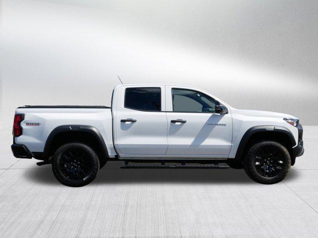 Photo of 2023 Summit White Chevrolet Colorado