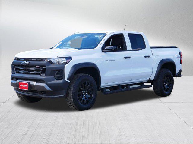 Photo of 2023 Summit White Chevrolet Colorado