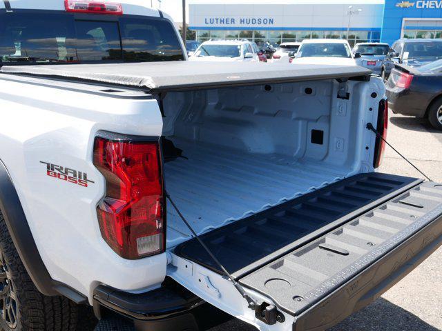 Photo of 2023 Summit White Chevrolet Colorado