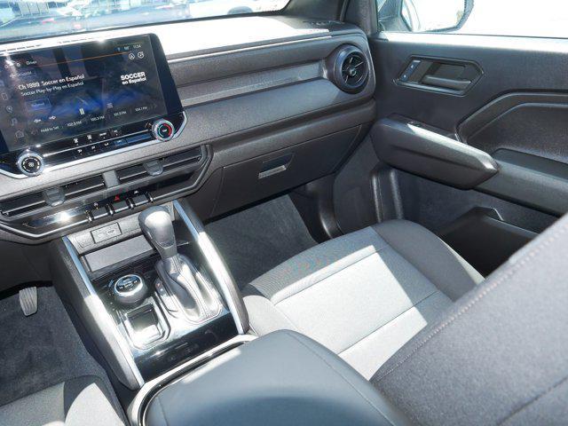 Photo of 2023 Summit White Chevrolet Colorado