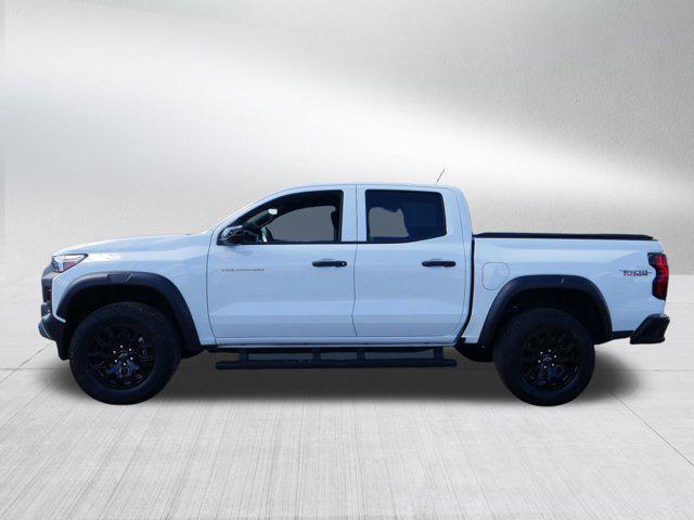 Photo of 2023 Summit White Chevrolet Colorado