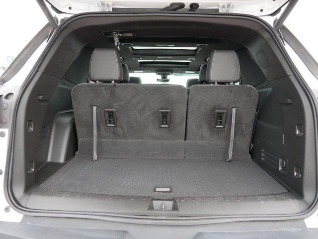 Photo of 2022 Summit White Chevrolet Traverse