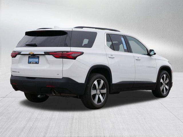 Photo of 2022 Summit White Chevrolet Traverse