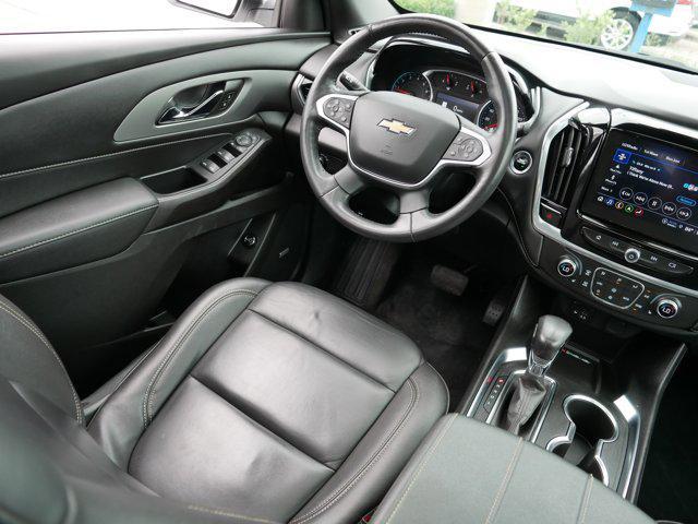 Photo of 2022 Summit White Chevrolet Traverse