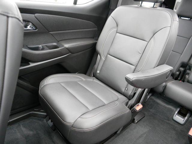 Photo of 2022 Summit White Chevrolet Traverse
