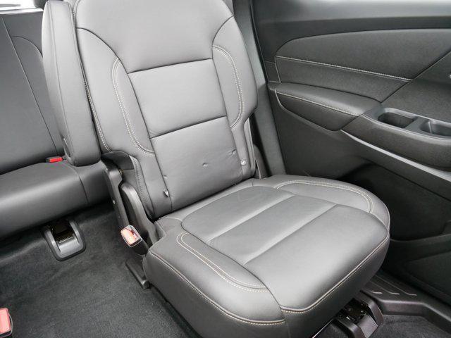 Photo of 2022 Summit White Chevrolet Traverse