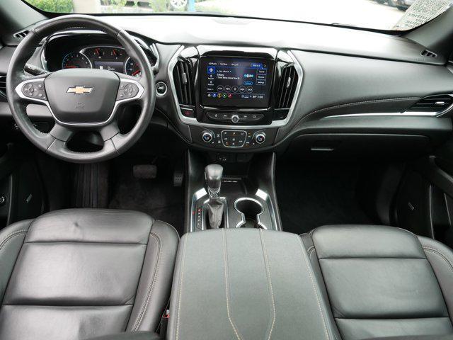 Photo of 2022 Summit White Chevrolet Traverse