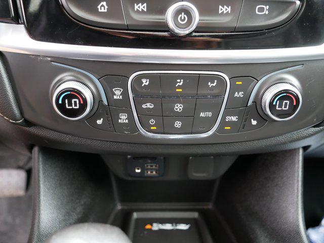 Photo of 2022 Summit White Chevrolet Traverse