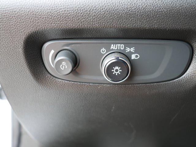 Photo of 2022 Summit White Chevrolet Traverse