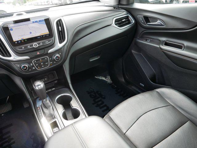 Photo of 2020 Mosaic Black Metallic Chevrolet Equinox