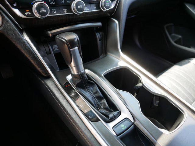 Photo of 2018 Platinum White Pearl Honda Accord
