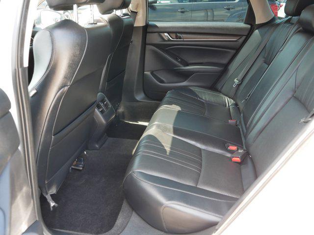 Photo of 2018 Platinum White Pearl Honda Accord