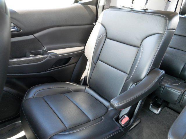 Photo of 2023 Summit White GMC Acadia