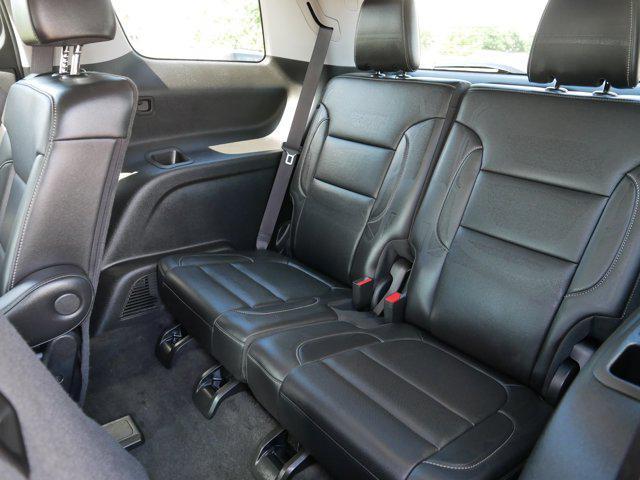 Photo of 2023 Summit White GMC Acadia