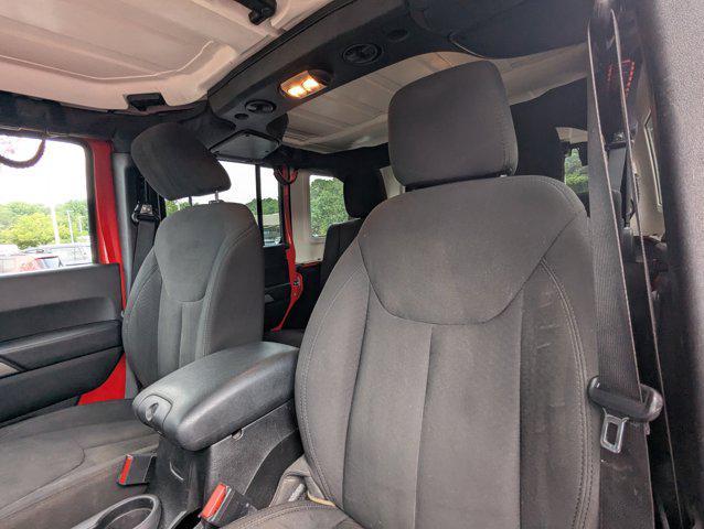 Photo of 2015 Firecracker Red Clear Coat Jeep Wrangler Unlimited