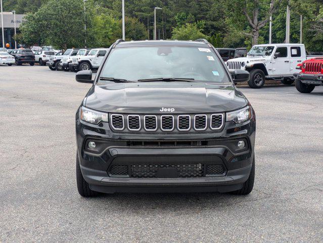 Photo of 2025 Diamond Black Crystal Pearlcoat Jeep Compass
