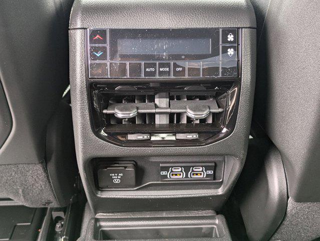 Photo of 2025 Baltic Gray Metallic Clearcoat Jeep Grand Cherokee L