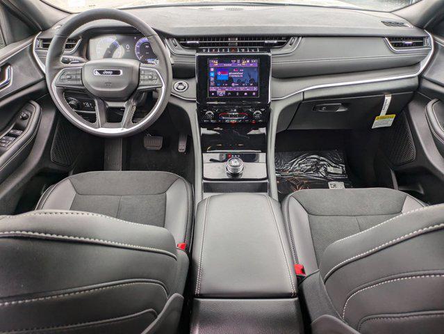 Photo of 2025 Baltic Gray Metallic Clearcoat Jeep Grand Cherokee L