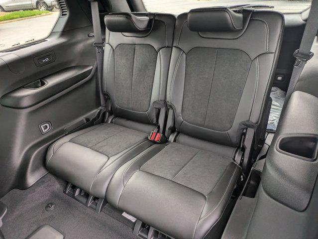 Photo of 2025 Baltic Gray Metallic Clearcoat Jeep Grand Cherokee L