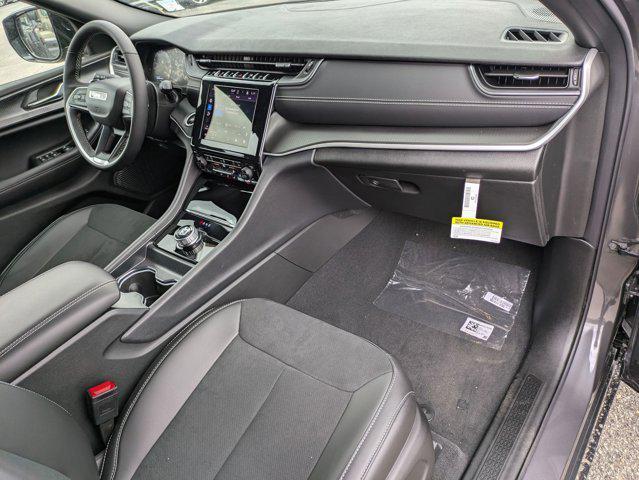 Photo of 2025 Baltic Gray Metallic Clearcoat Jeep Grand Cherokee L